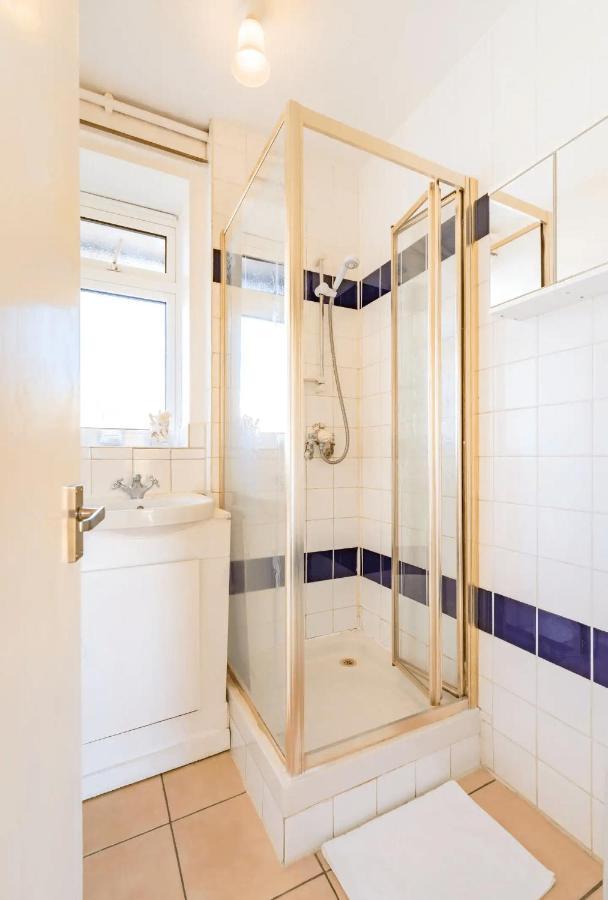 Отель Central London Flat-Share Экстерьер фото